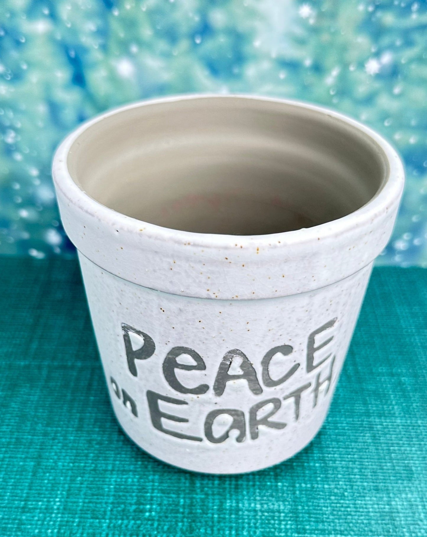 peace on earth planter pot