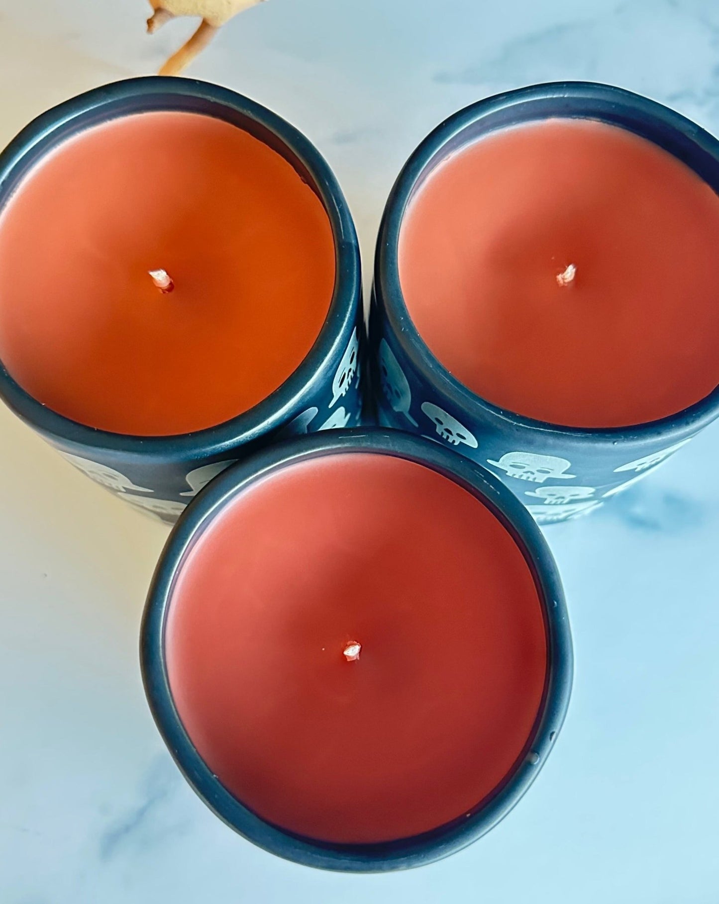 it smells like all the things you love about fall. especially starbucks pumpkin spice cold brew. fragrance notes include: pumpkin spice. fall leaves. the whisper in the fall wind. our limited edition ceramic skull candle is a very generous 3.5 x 3.5 inch candle pot with custom blended scent and color. quantities are extremely limited. so be sure to BOO now.